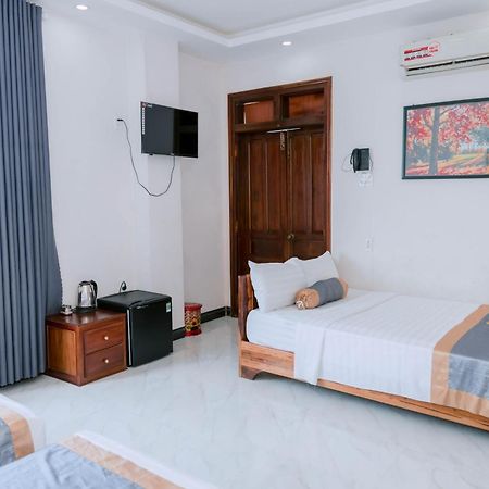 Hotel Khach San Hoang My Tuy Hoa Exterior foto