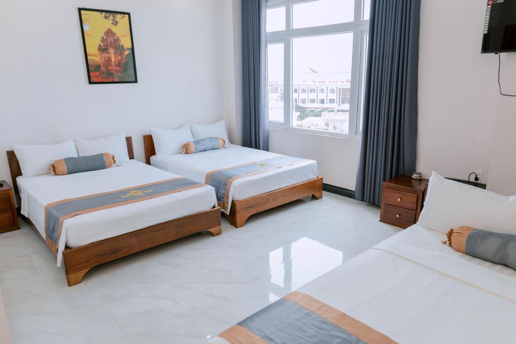 Hotel Khach San Hoang My Tuy Hoa Exterior foto