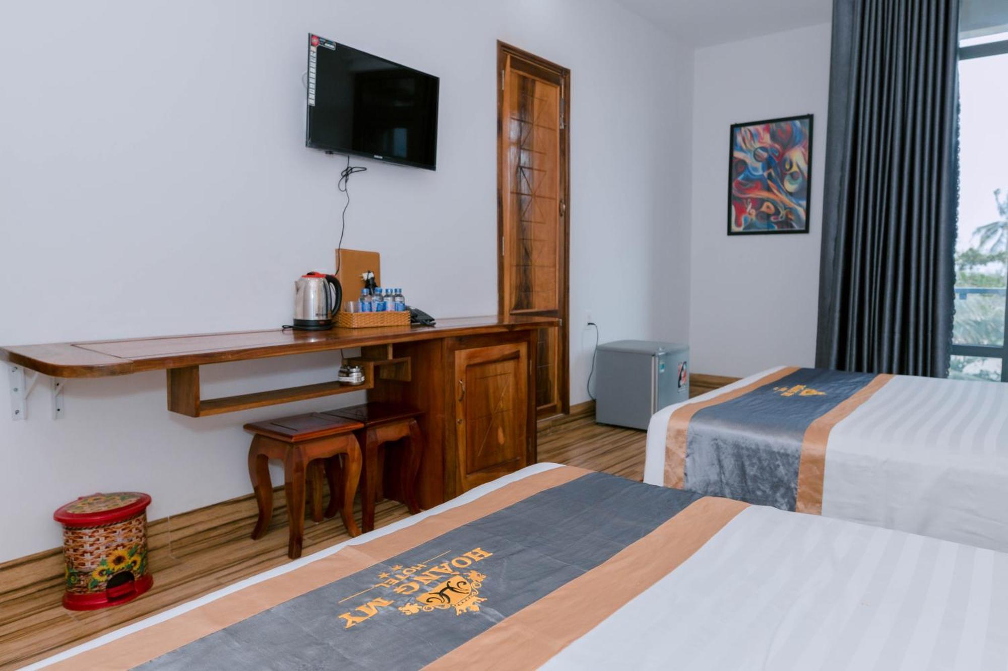 Hotel Khach San Hoang My Tuy Hoa Exterior foto