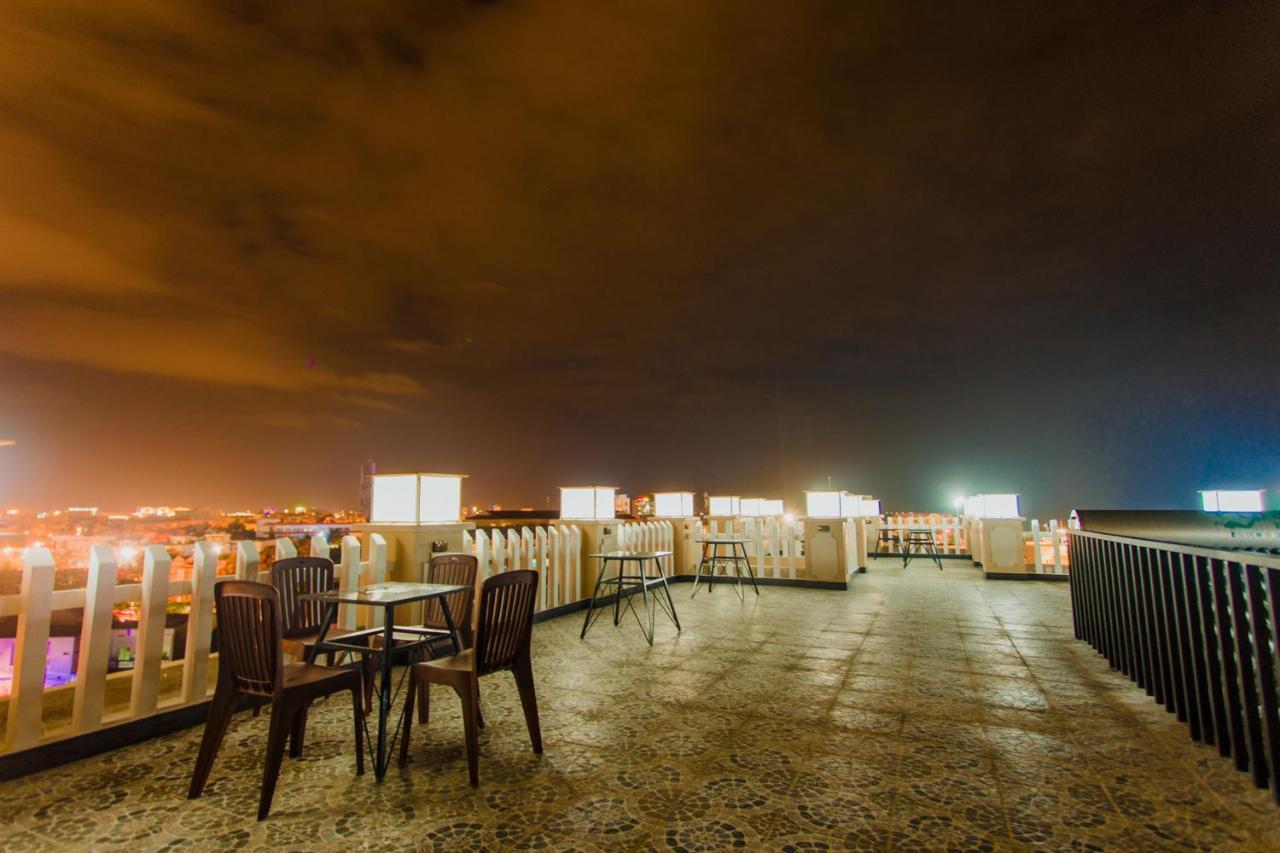 Hotel Khach San Hoang My Tuy Hoa Exterior foto